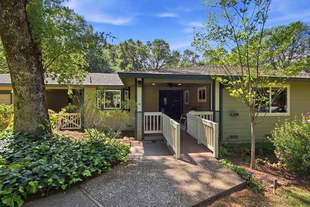 24912 Connie Ct, Auburn, CA 95602