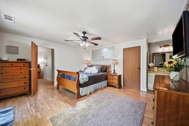 24912 Connie Ct, Auburn, CA 95602