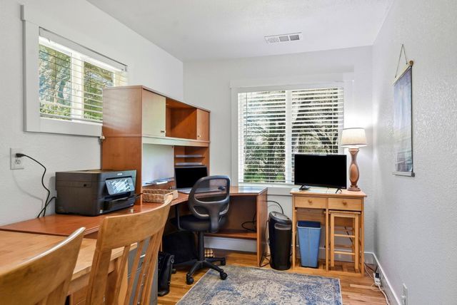 24912 Connie Ct, Auburn, CA 95602