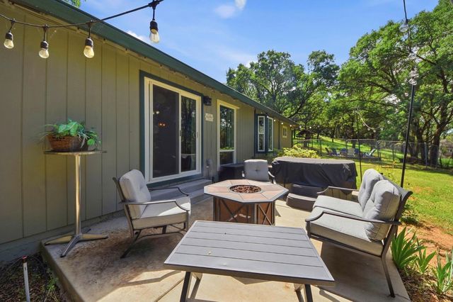 24912 Connie Ct, Auburn, CA 95602