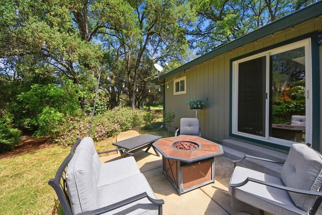 24912 Connie Ct, Auburn, CA 95602