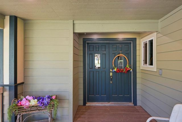 24912 Connie Ct, Auburn, CA 95602