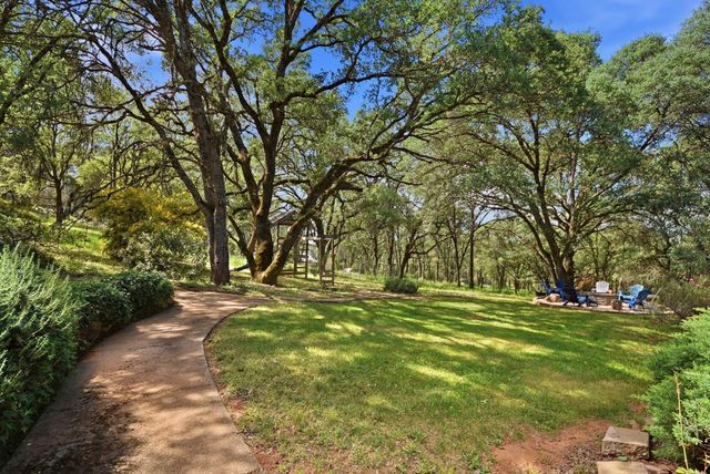 24912 Connie Ct, Auburn, CA 95602