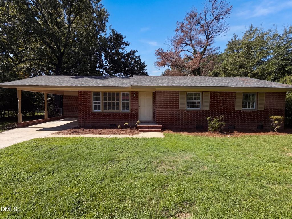 7539 Overbrook Drive, Fayetteville, NC 28303