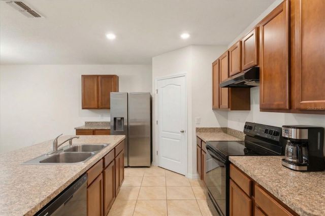 943 SUMMER GLEN DRIVE, Winter Haven, FL 33880