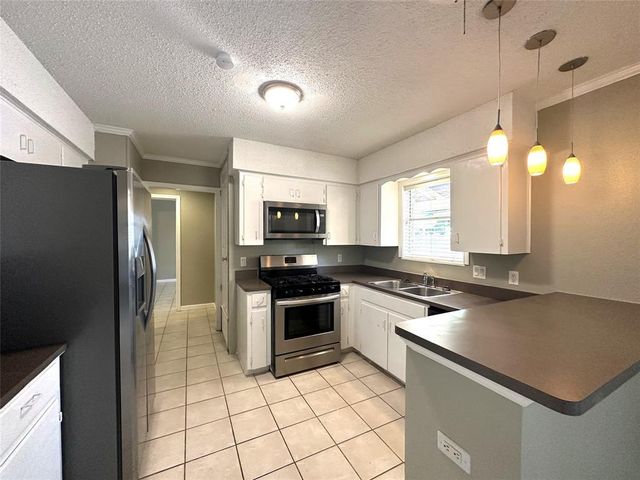 1104 Kinney Ave A, Austin, TX 78704