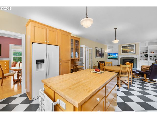 11812 Sw 17TH Ave, Portland, OR 97219