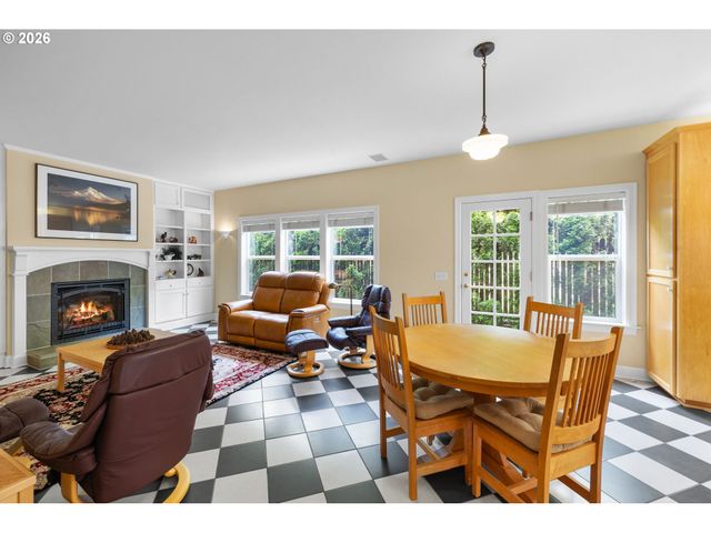 11812 Sw 17TH Ave, Portland, OR 97219