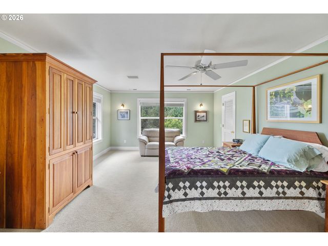 11812 Sw 17TH Ave, Portland, OR 97219
