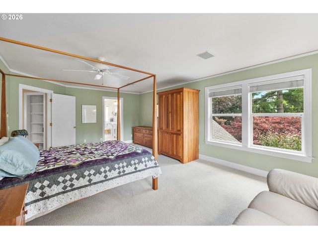 11812 Sw 17TH Ave, Portland, OR 97219