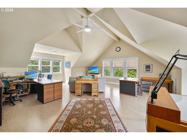 11812 Sw 17TH Ave, Portland, OR 97219