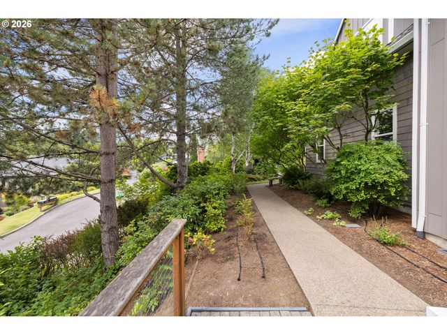 11812 Sw 17TH Ave, Portland, OR 97219
