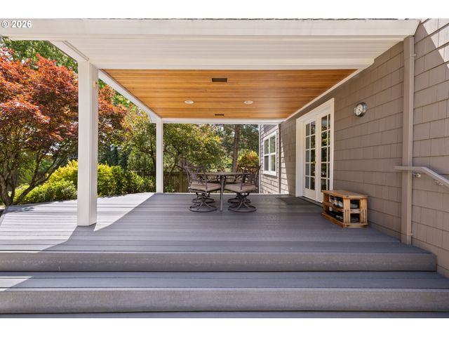 11812 Sw 17TH Ave, Portland, OR 97219