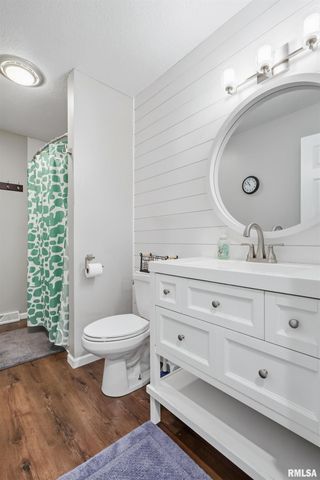 3309 WINSTON Drive, Bettendorf, IA 52722