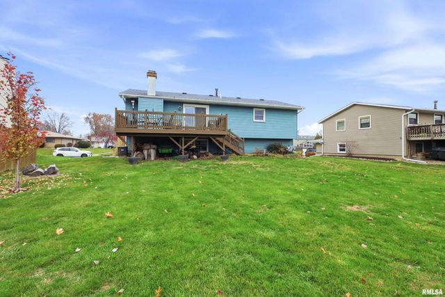 3309 WINSTON Drive, Bettendorf, IA 52722