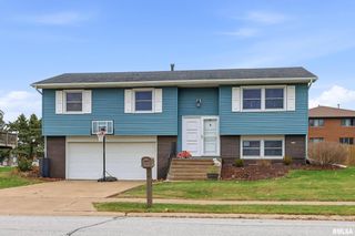 3309 WINSTON Drive, Bettendorf, IA 52722