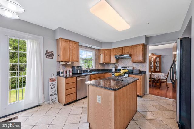 8507 BATES DR, Bowie, MD 20720