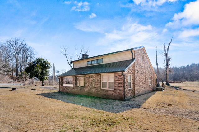 222 Gillum Hollow Rd, Indian Mound, TN 37079