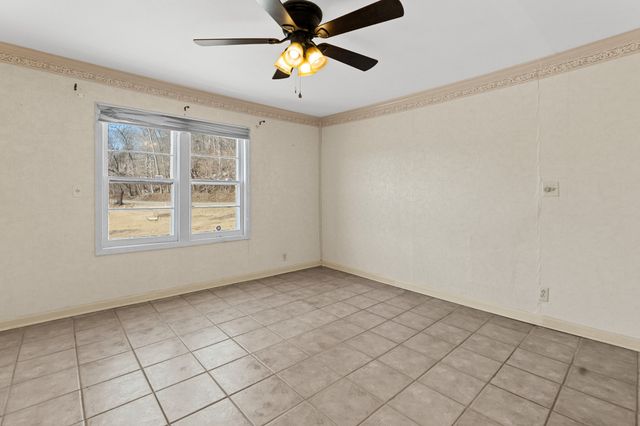 222 Gillum Hollow Rd, Indian Mound, TN 37079