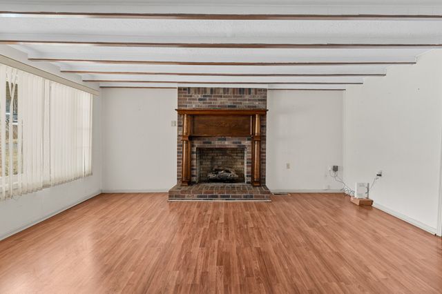 222 Gillum Hollow Rd, Indian Mound, TN 37079