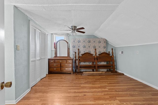 222 Gillum Hollow Rd, Indian Mound, TN 37079