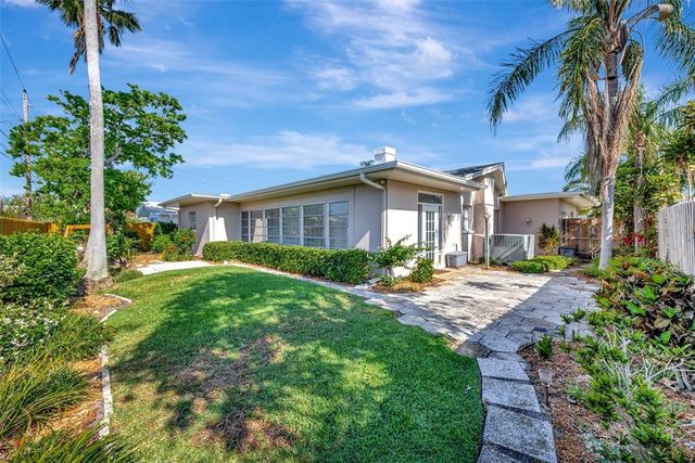 13850 SUNSET DRIVE, Largo, FL 33774