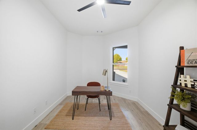 226 Sunday DR, Burnet, TX 78611