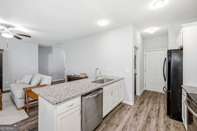 6353 Woodland Station Drive, Lula, GA 30554