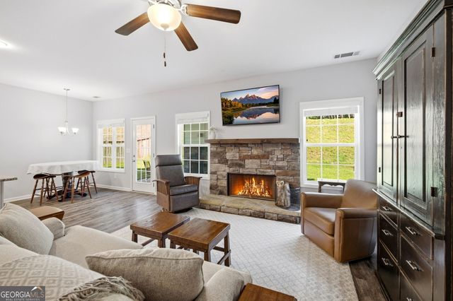 6353 Woodland Station Drive, Lula, GA 30554