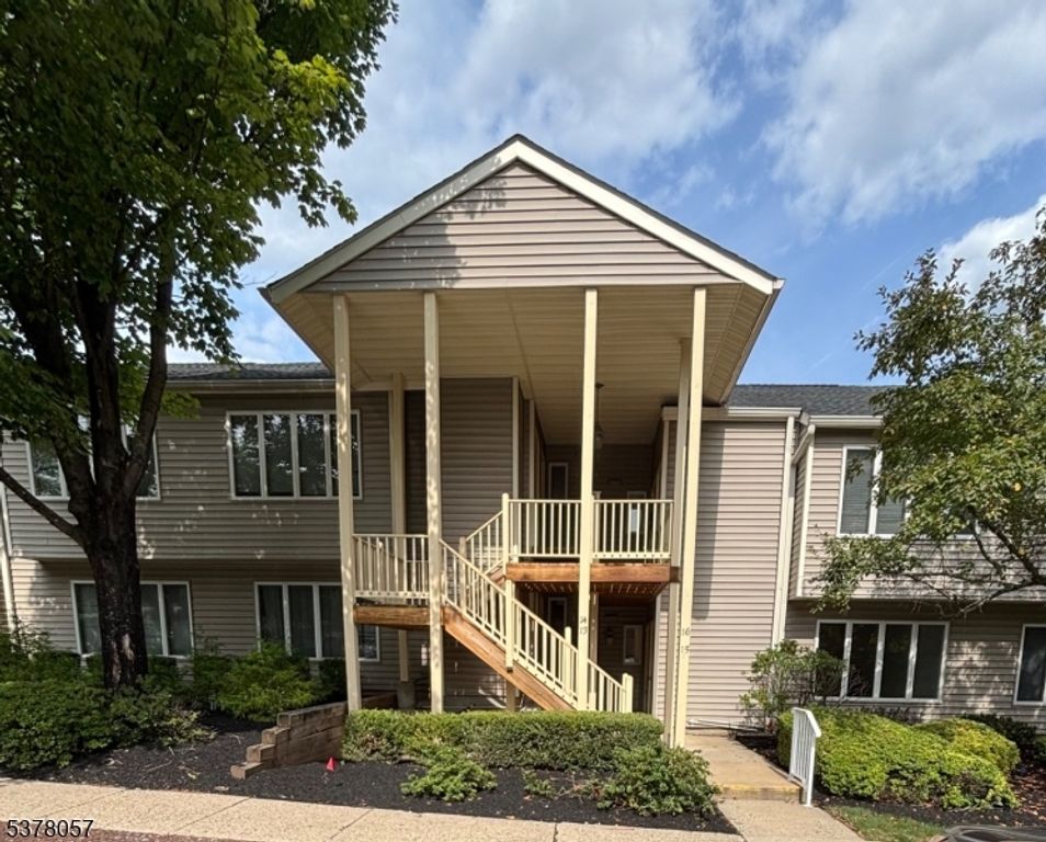 15 Westchester Terrace 15, Clinton Twp., NJ 08801