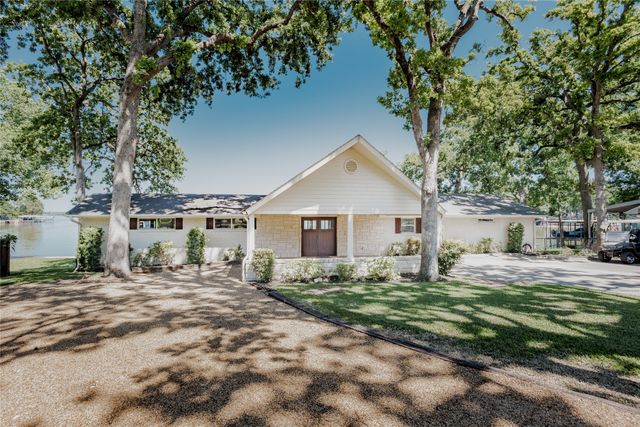 1716 Luau Court, Tool, TX 75143