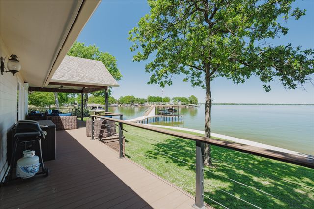 1716 Luau Court, Tool, TX 75143