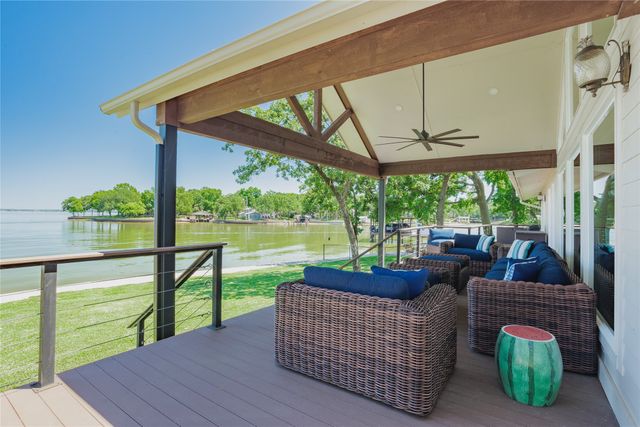 1716 Luau Court, Tool, TX 75143
