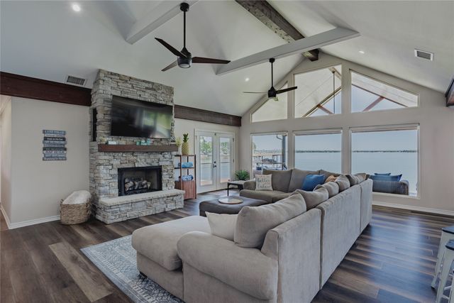 1716 Luau Court, Tool, TX 75143