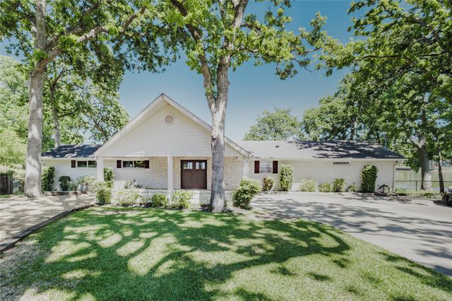 1716 Luau Court, Tool, TX 75143