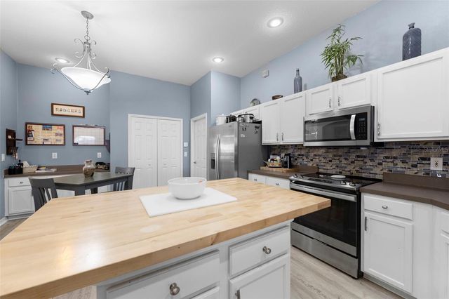 4962 BOOKELIA CIRCLE, Bradenton, FL 34203