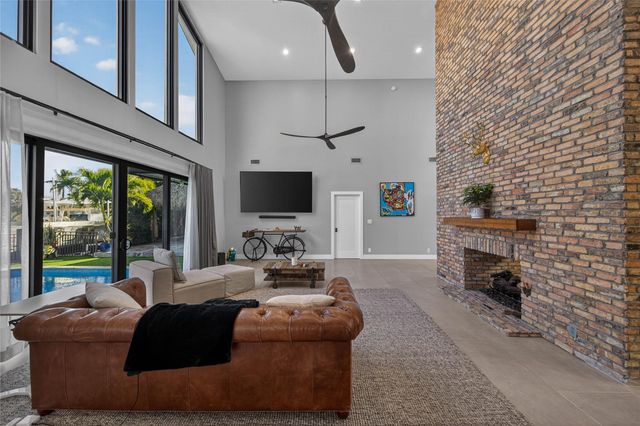 4000 NE 23rd Avenue, Lighthouse Point, FL 33064