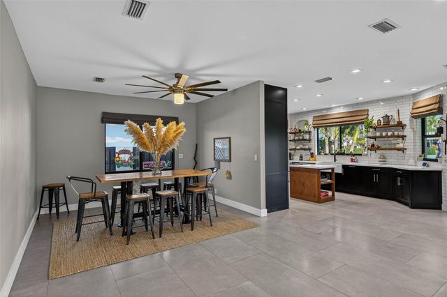 4000 NE 23rd Avenue, Lighthouse Point, FL 33064