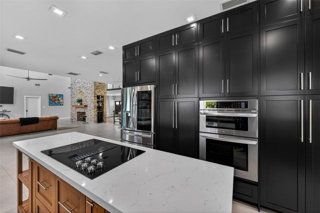 4000 NE 23rd Avenue, Lighthouse Point, FL 33064