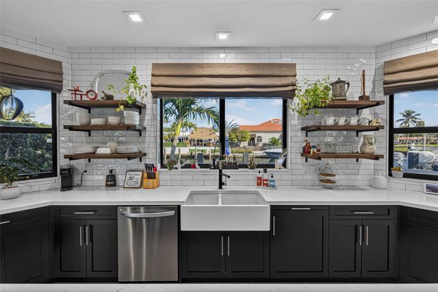 4000 NE 23rd Avenue, Lighthouse Point, FL 33064