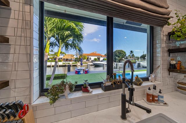 4000 NE 23rd Avenue, Lighthouse Point, FL 33064