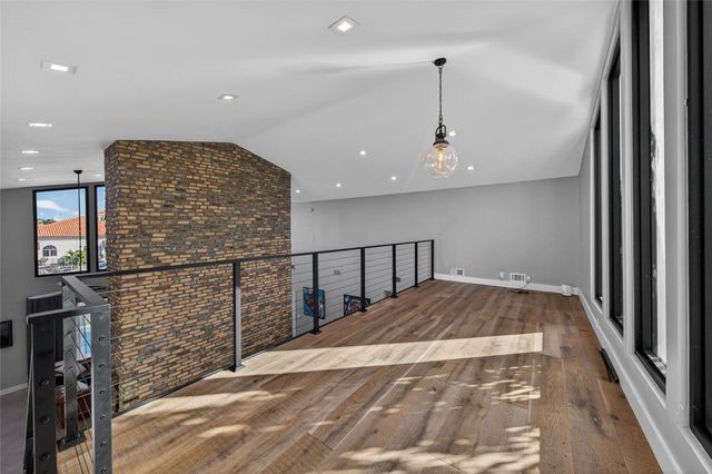 4000 NE 23rd Avenue, Lighthouse Point, FL 33064