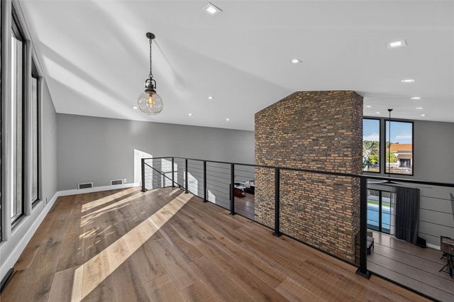 4000 NE 23rd Avenue, Lighthouse Point, FL 33064