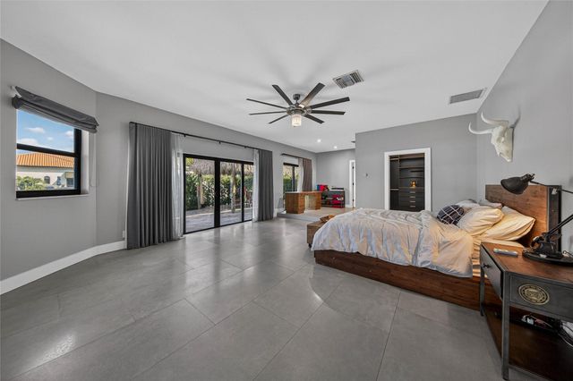 4000 NE 23rd Avenue, Lighthouse Point, FL 33064