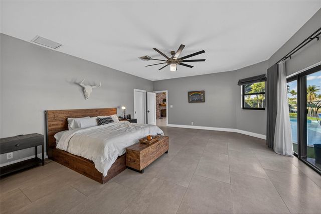 4000 NE 23rd Avenue, Lighthouse Point, FL 33064