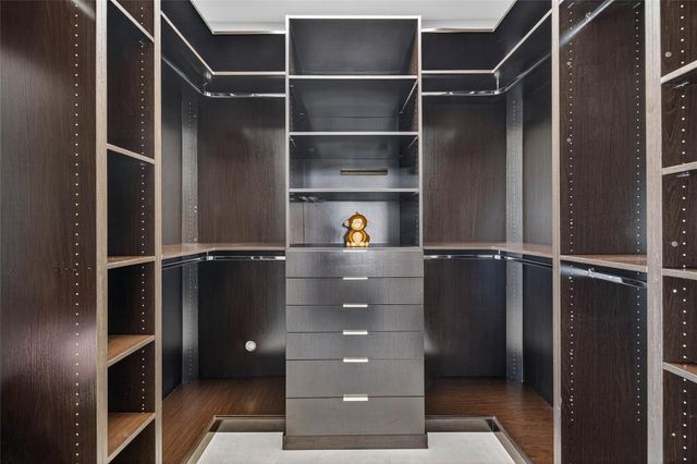 4000 NE 23rd Avenue, Lighthouse Point, FL 33064