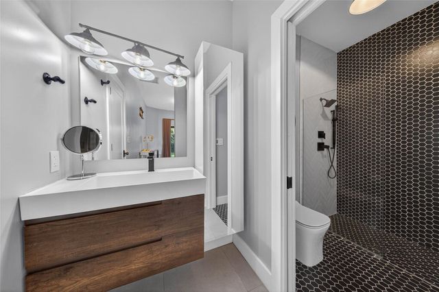 4000 NE 23rd Avenue, Lighthouse Point, FL 33064