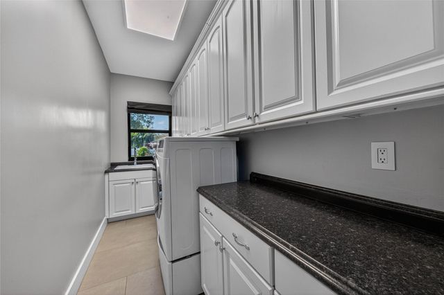 4000 NE 23rd Avenue, Lighthouse Point, FL 33064