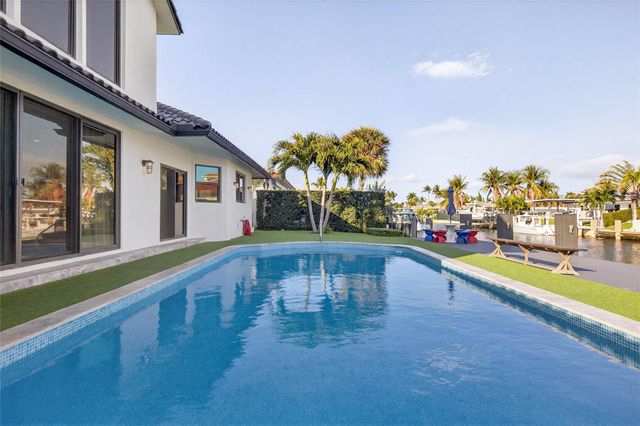 4000 NE 23rd Avenue, Lighthouse Point, FL 33064