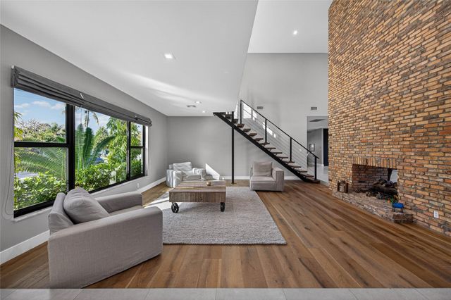 4000 NE 23rd Avenue, Lighthouse Point, FL 33064